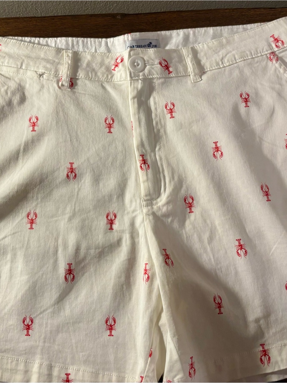 Caribbean Joe White Shorts with Red Lobster Embroidery.98%cotton
